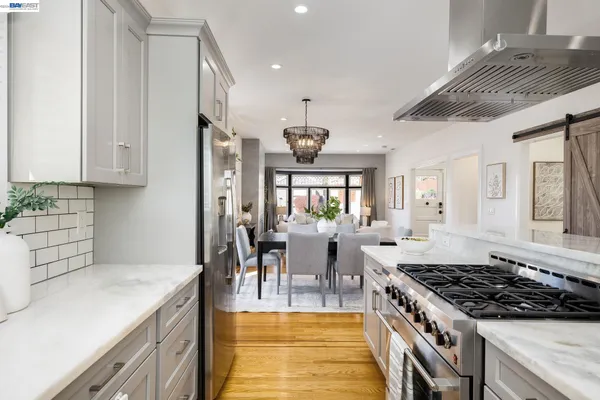 $1,098,000 | 2417 Palmetto Street, Oakland, CA 94602