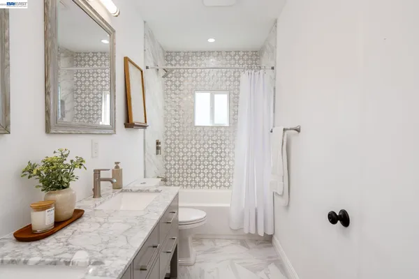 $1,098,000 | 2417 Palmetto Street, Oakland, CA 94602