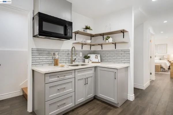 $1,098,000 | 2417 Palmetto Street, Oakland, CA 94602