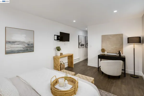 $1,098,000 | 2417 Palmetto Street, Oakland, CA 94602