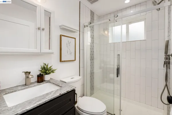 $1,098,000 | 2417 Palmetto Street, Oakland, CA 94602