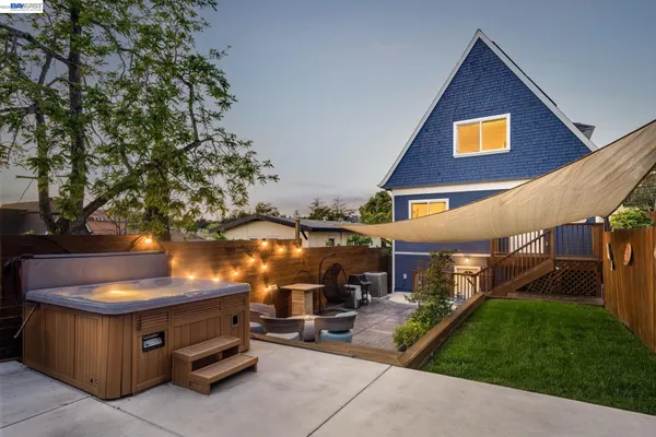 $1,098,000 | 2417 Palmetto Street, Oakland, CA 94602