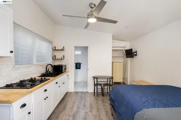 $1,098,000 | 2417 Palmetto Street, Oakland, CA 94602