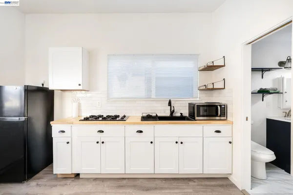 $1,098,000 | 2417 Palmetto Street, Oakland, CA 94602