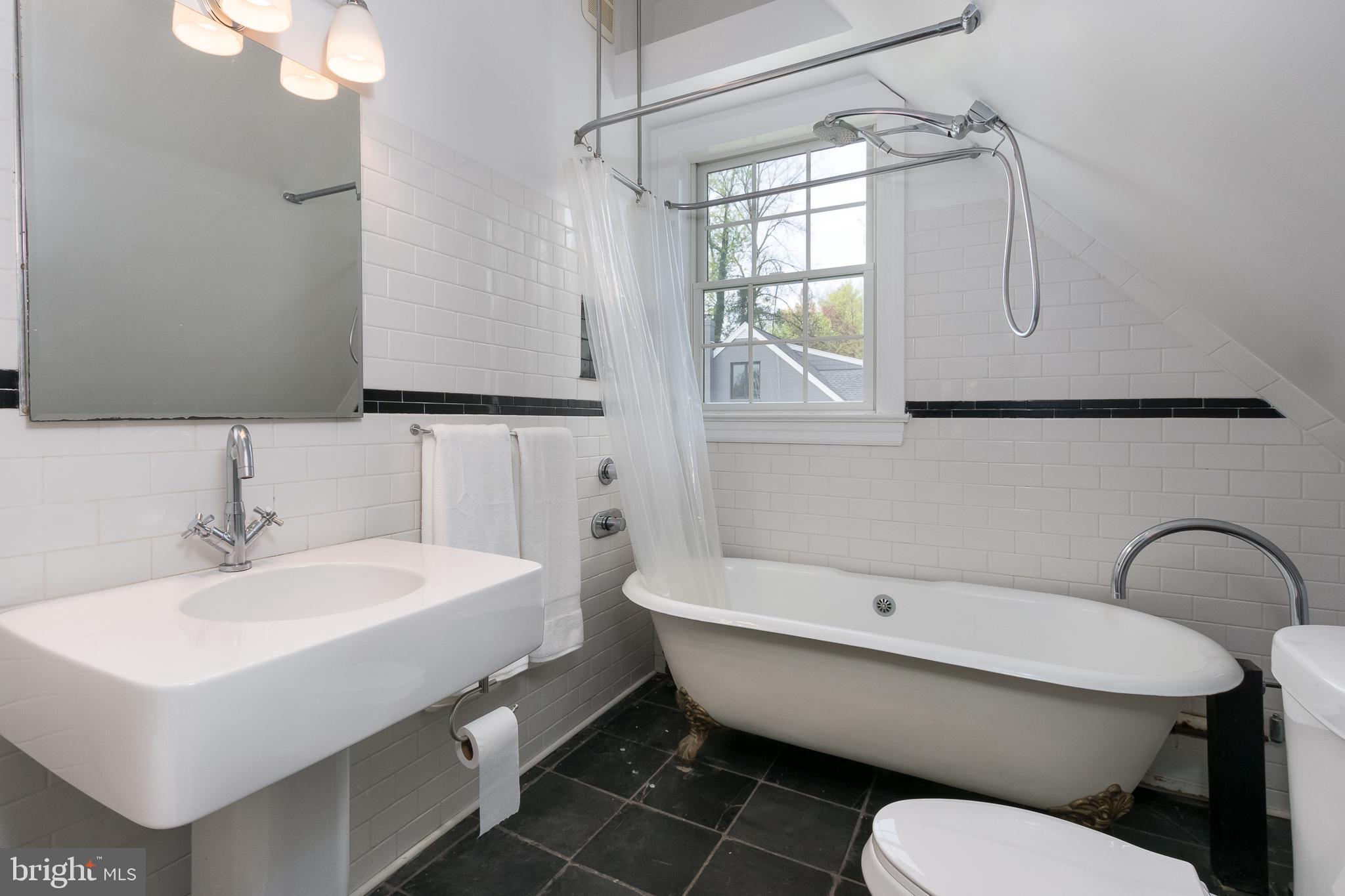 834 Princeton Kingston Road Princeton, NJ 08540 - Photo 25 of 35 Hall Bathroom