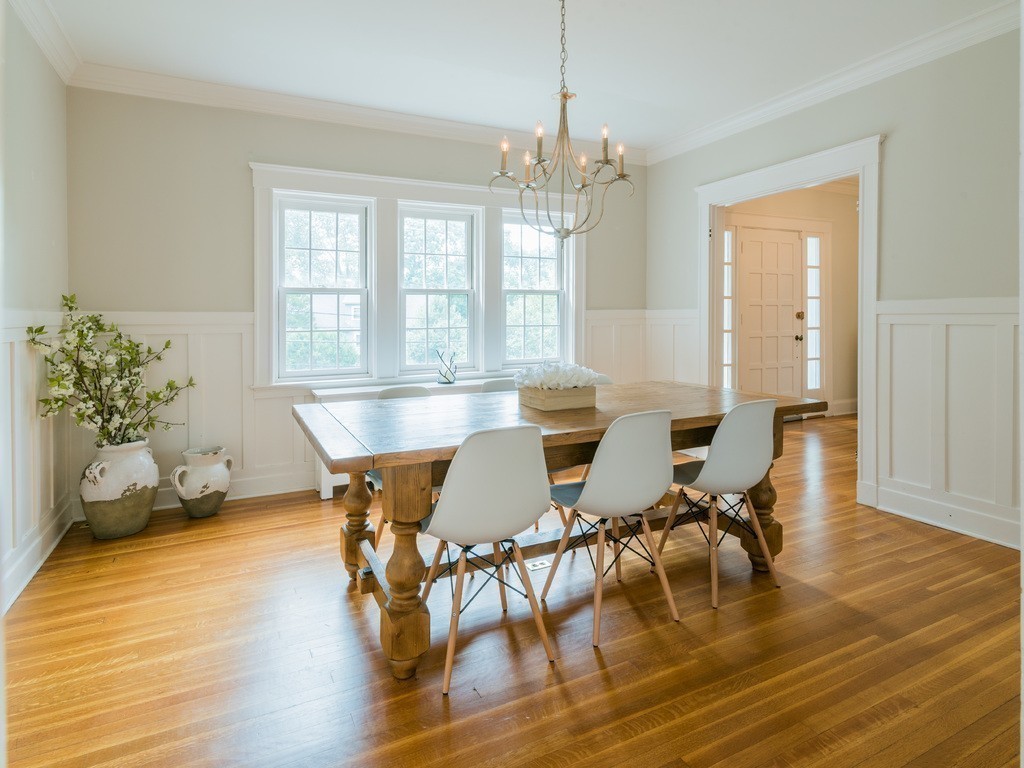 592 Chestnut Street Newton, MA 02468 - Photo 11 of 30 Gallery Image 11