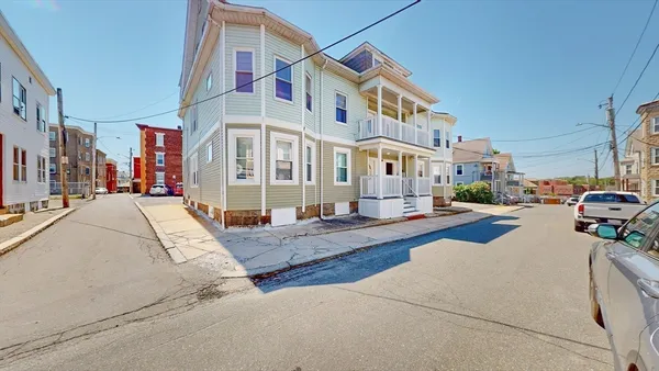 $2,695 | 5 A Ropes Street, Unit 2, Salem, MA 01970