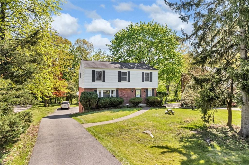 1788 Hassam Road Coraopolis, PA 15108 - Photo 3 of 32 Gallery Image 3