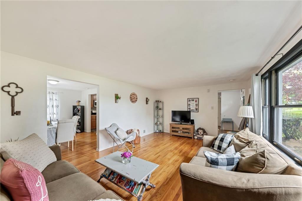 1788 Hassam Road Coraopolis, PA 15108 - Photo 8 of 32 Gallery Image 8