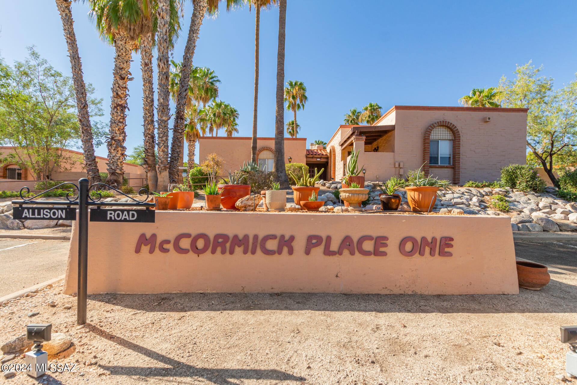 4263 East Allison Road Tucson, AZ 85712 - Photo 3 of 36