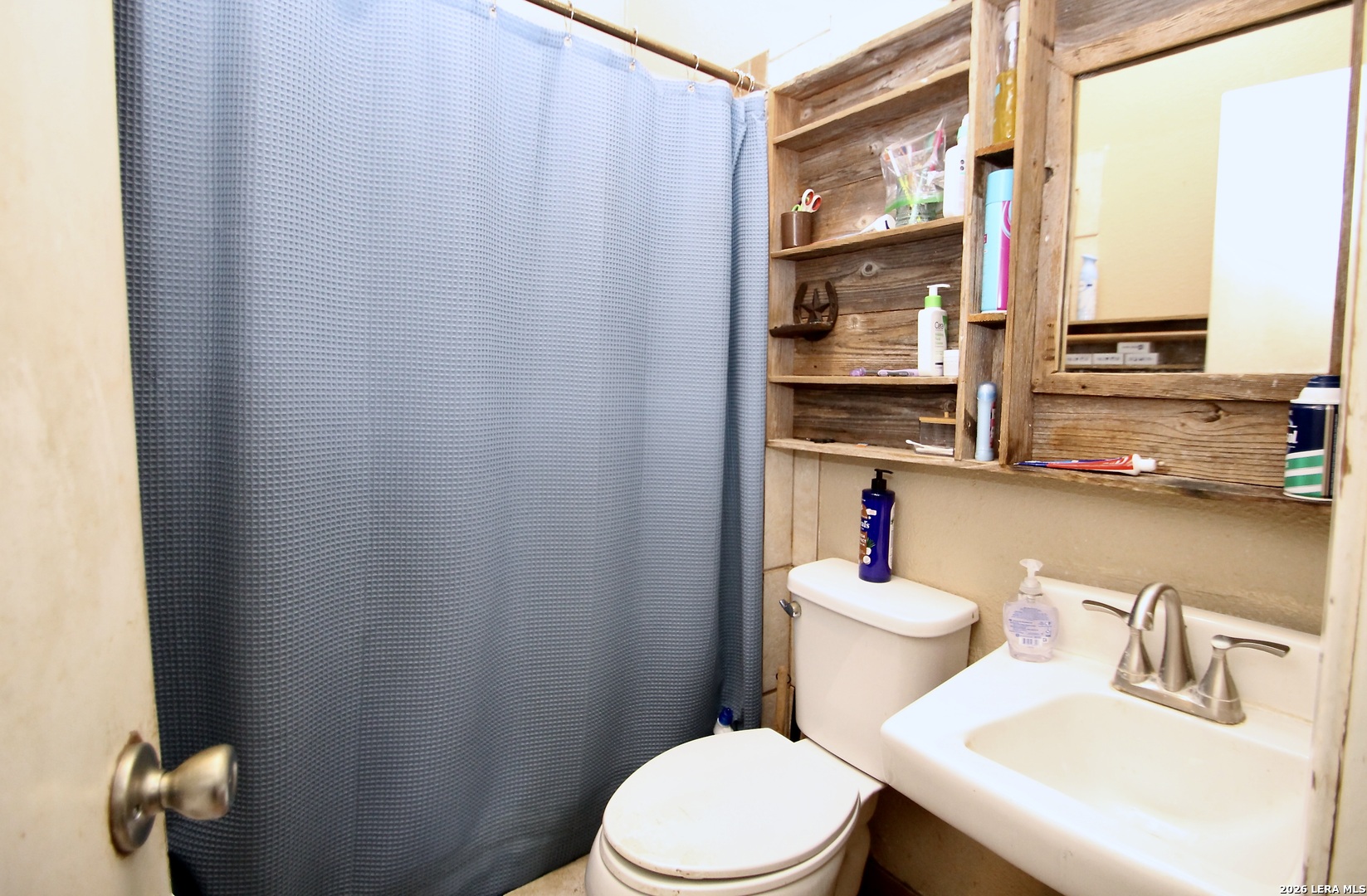 15122 Trawalter Road Atascosa, TX 78002 - Photo 14 of 31