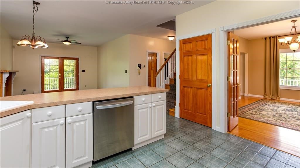 530 Spanoaks Road Milton, WV 25541 - Photo 7 of 32 Gallery Image 7