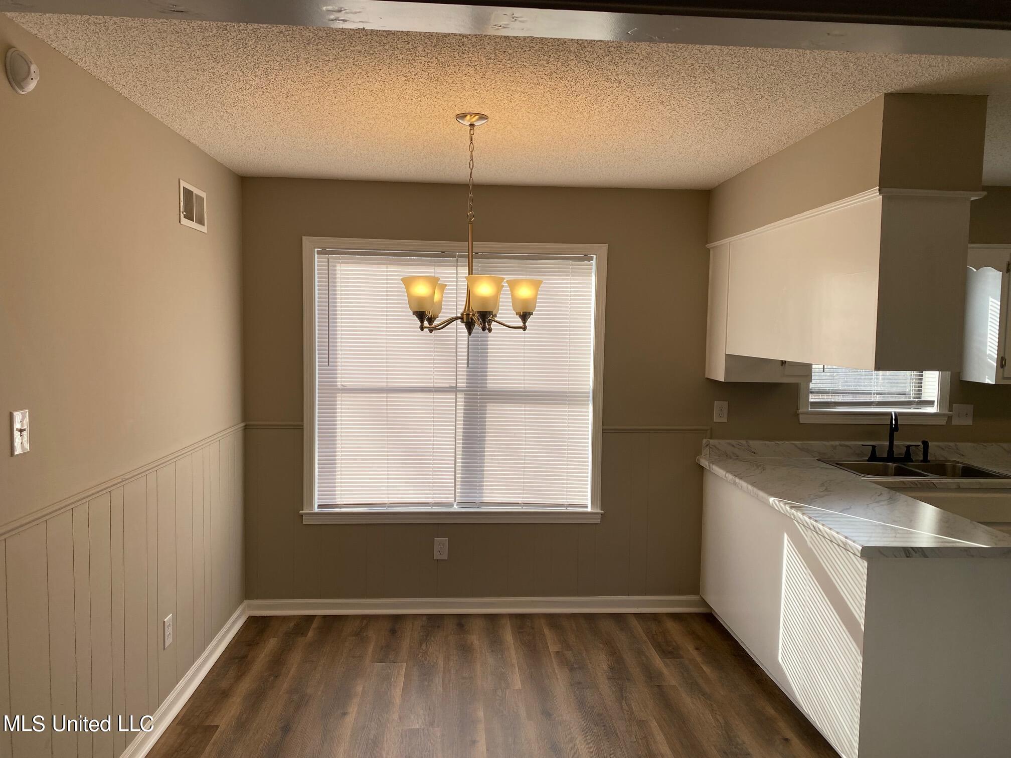 783 Old Forge Road Southaven, MS 38671 - Photo 10 of 17 IMG_5073