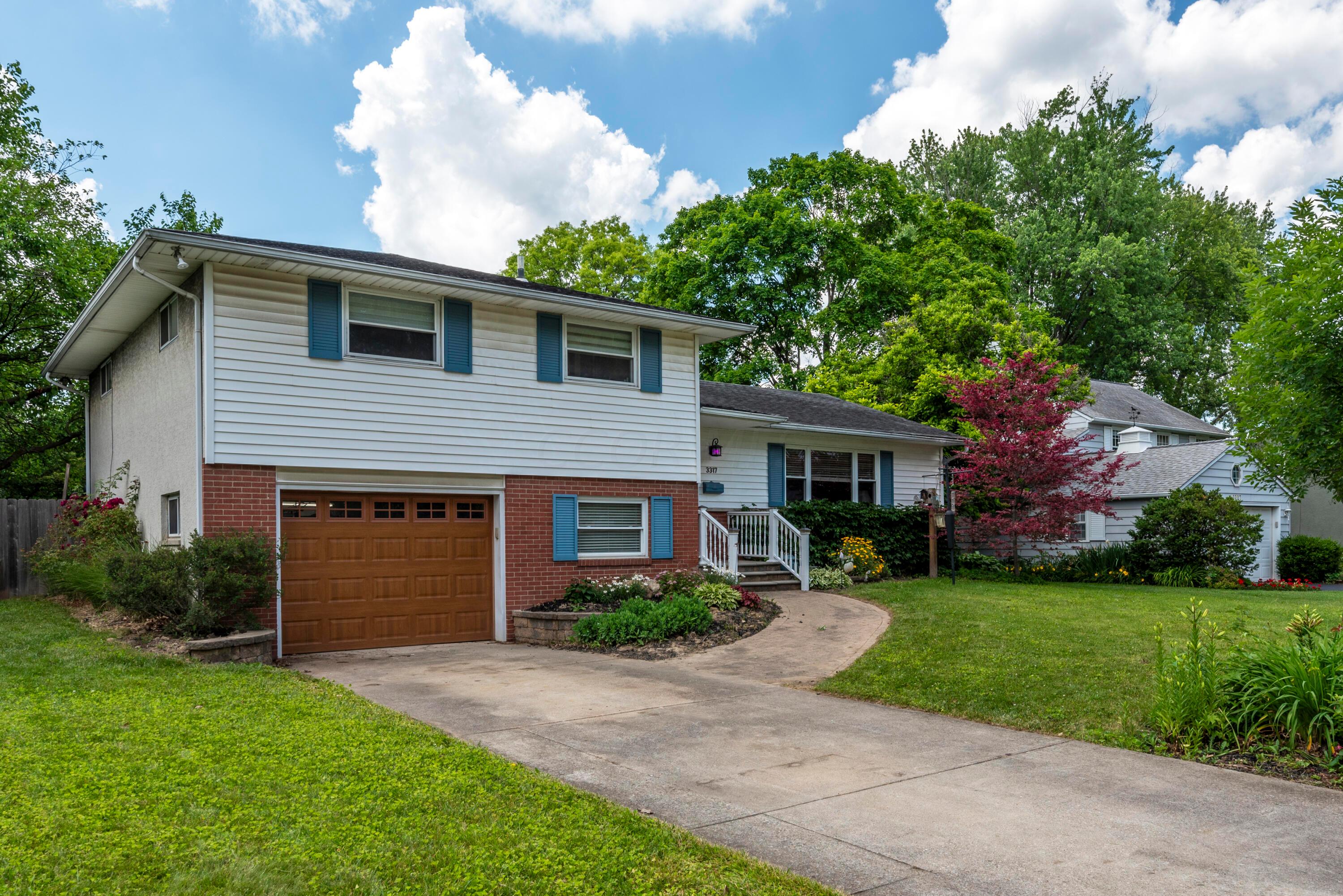 3317 Somerford Road Columbus, OH 43221 - Photo 2 of 31 MAR_5888