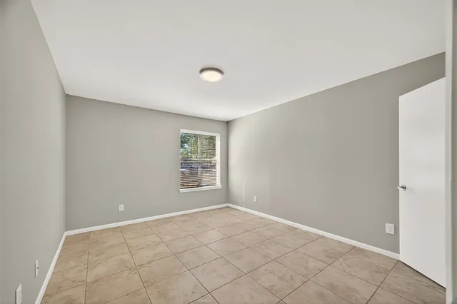 $146,900 | 10555 Turtlewood Court, Unit 210, Houston, TX 77072