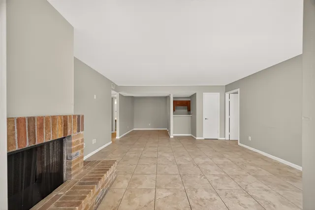 $146,900 | 10555 Turtlewood Court, Unit 210, Houston, TX 77072