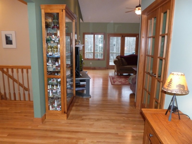 20403 Hunter Ridge Road Lake Ann, MI 49650 - Photo 20 of 50 1796985-19.JPG