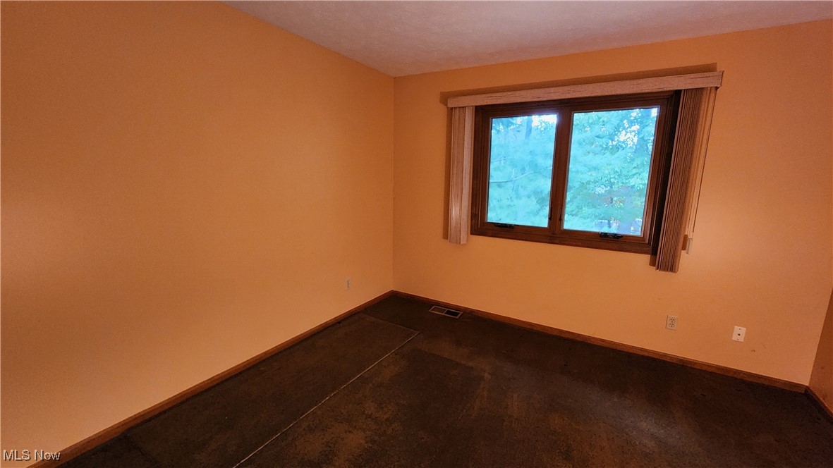 15446 Roxboro Drive Cleveland, OH 44130 - Photo 16 of 20 Bedroom 3