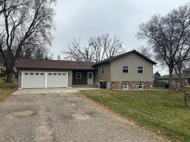 $329,900 | 1795 50th Avenue Northeast, Willmar, MN 56201