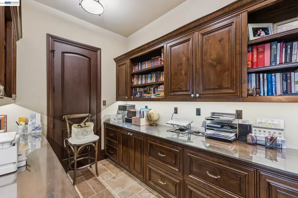 a view of a bunch of trees in a field