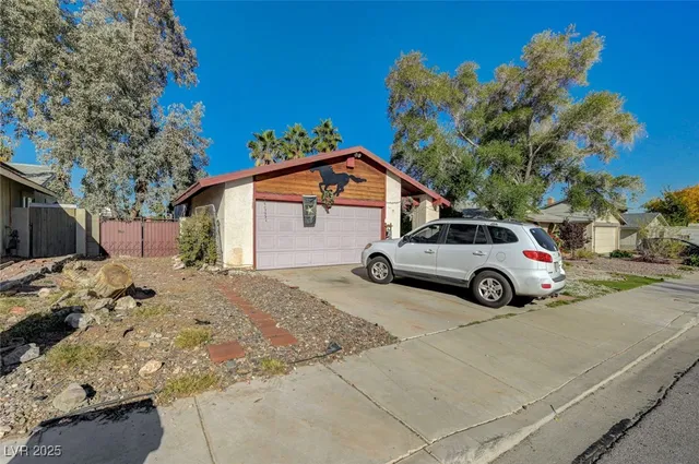 $379,000 | 6622 Baywood Avenue, Las Vegas, NV 89103