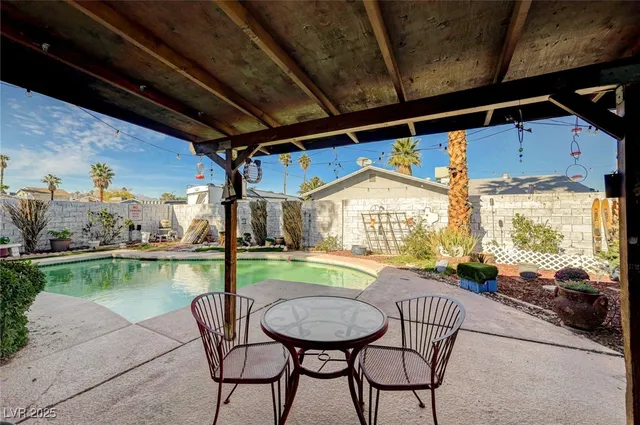 $379,000 | 6622 Baywood Avenue, Las Vegas, NV 89103