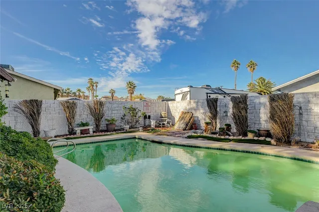 $379,000 | 6622 Baywood Avenue, Las Vegas, NV 89103