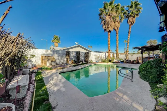 $379,000 | 6622 Baywood Avenue, Las Vegas, NV 89103