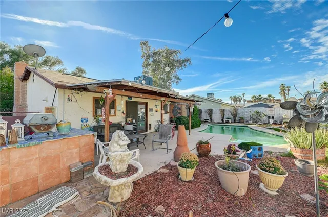 $379,000 | 6622 Baywood Avenue, Las Vegas, NV 89103