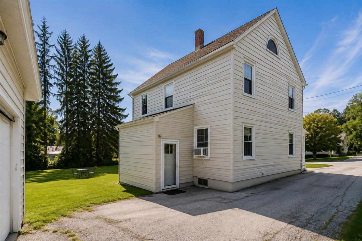 349 Elm Street Bennington, VT 05201 - Photo 6 of 40 Gallery Image 6