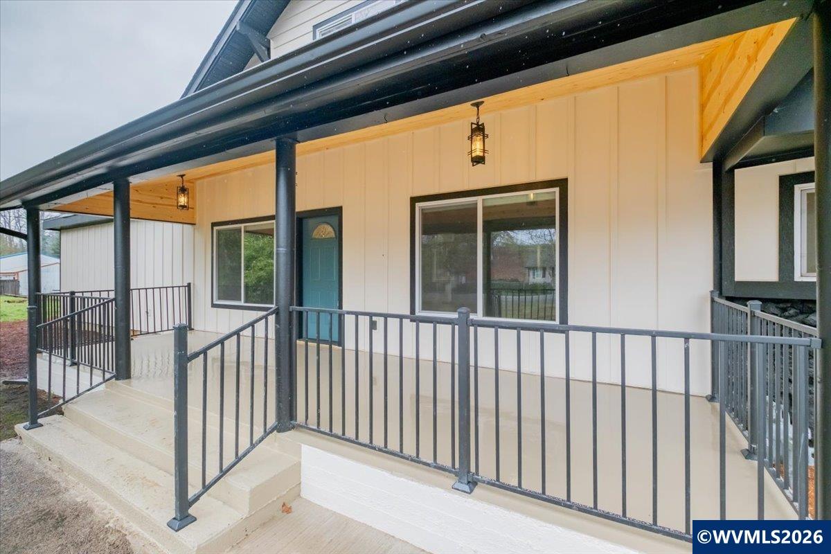 28411 Liberty Road Sweet Home, OR 97386 - Photo 13 of 50 a view of a balcony
