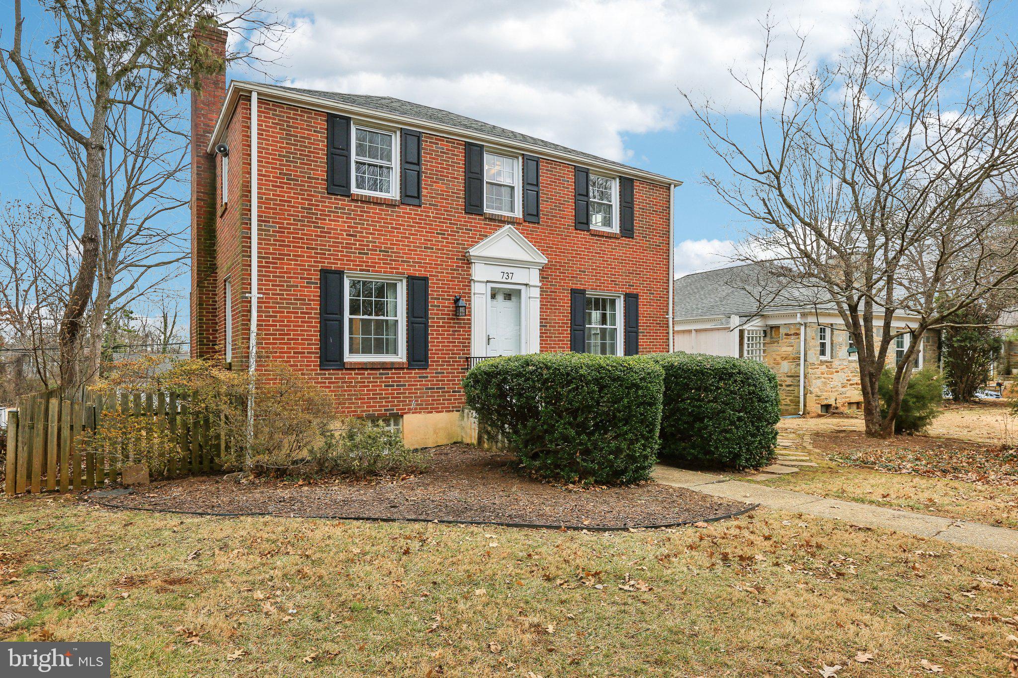 737 Howard Road Baltimore, MD 21208 - Photo 3 of 48 All Brick Stately Colonial