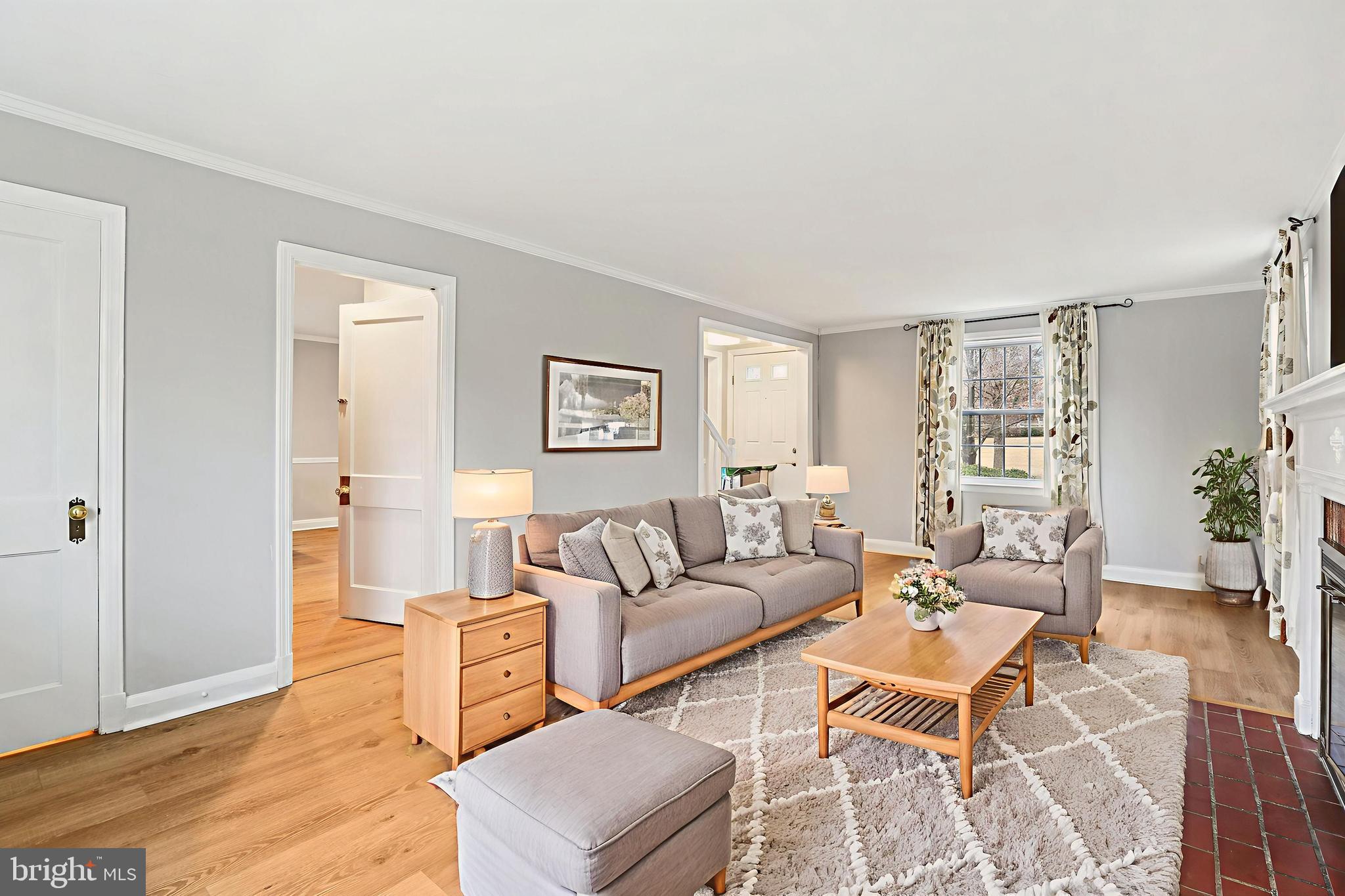 737 Howard Road Baltimore, MD 21208 - Photo 5 of 48 virtually staged living room