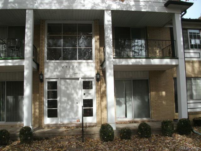 29157 Hayes Road, Unit 5 Warren, MI 48088 - Photo 9 of 9 backentrance.jpg