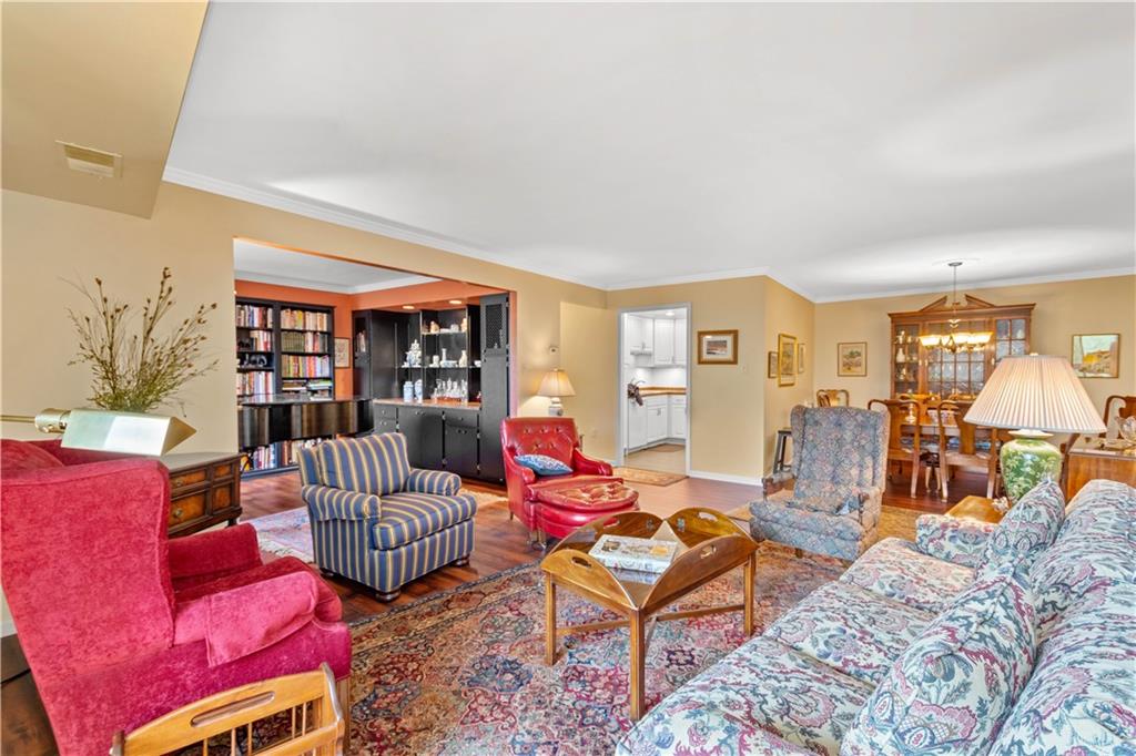 1500 Cochran Road, Unit 804 Pittsburgh, PA 15243 - Photo 2 of 25 Gallery Image 2