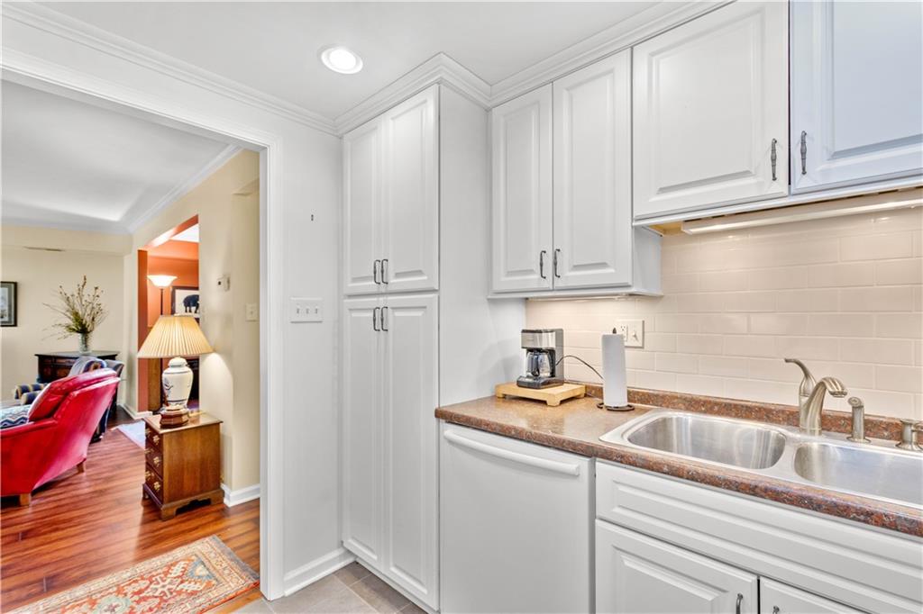 1500 Cochran Road, Unit 804 Pittsburgh, PA 15243 - Photo 13 of 25 Gallery Image 13