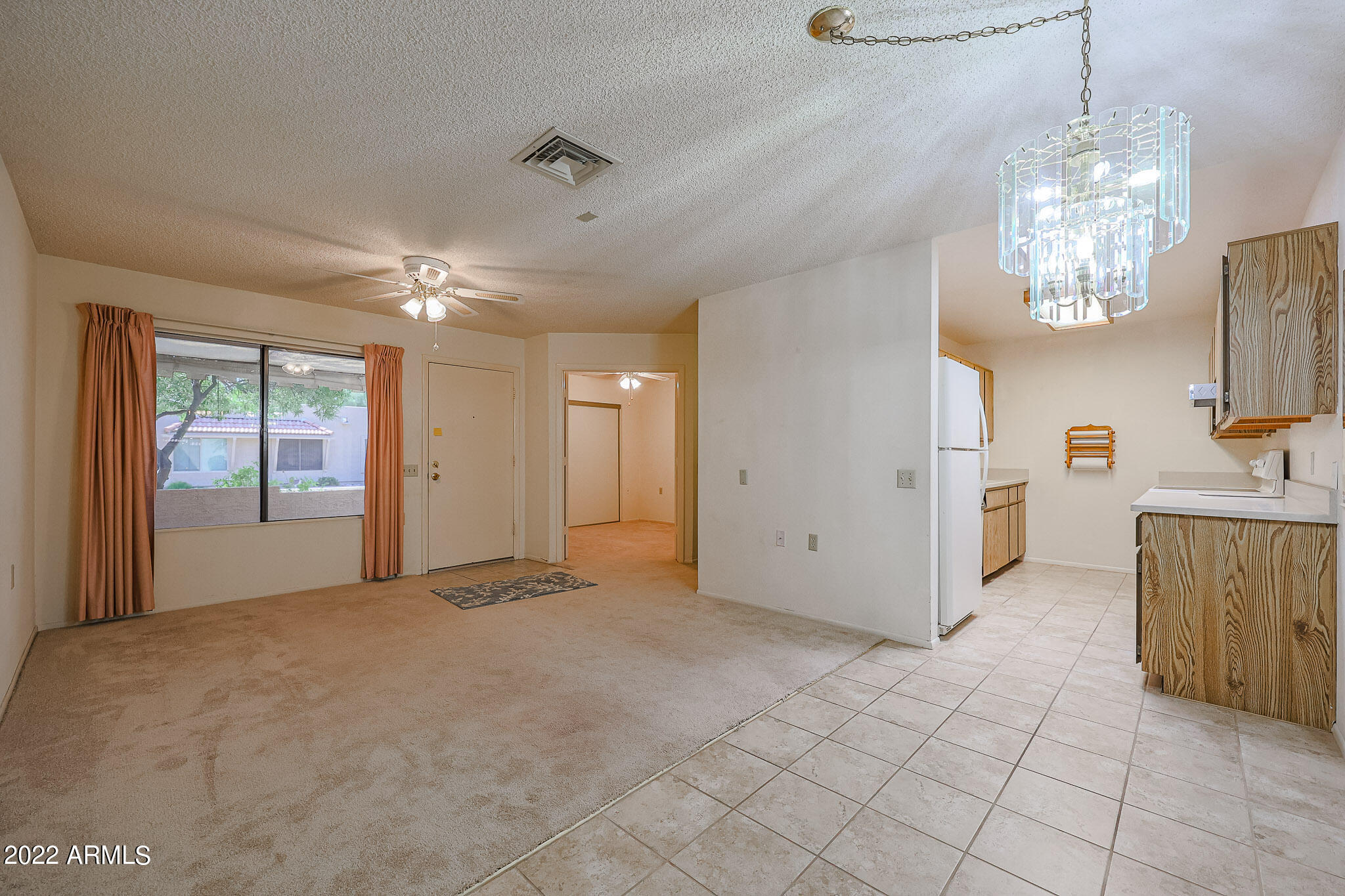14300 West Bell Road, Unit 73 Surprise, AZ 85374 - Photo 3 of 28 LIVING AREA
