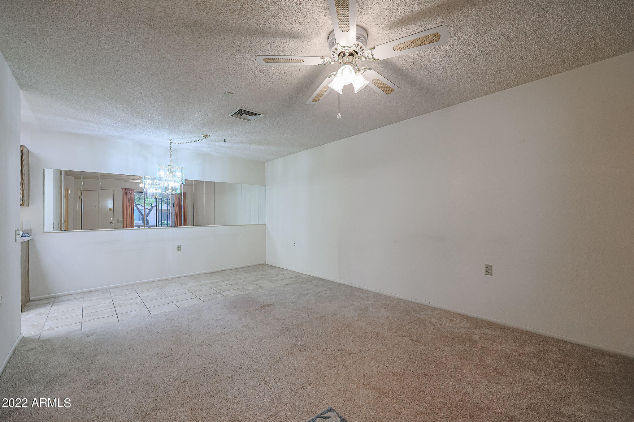 14300 West Bell Road, Unit 73 Surprise, AZ 85374 - Photo 9 of 28 LIVING/DINING ROOM