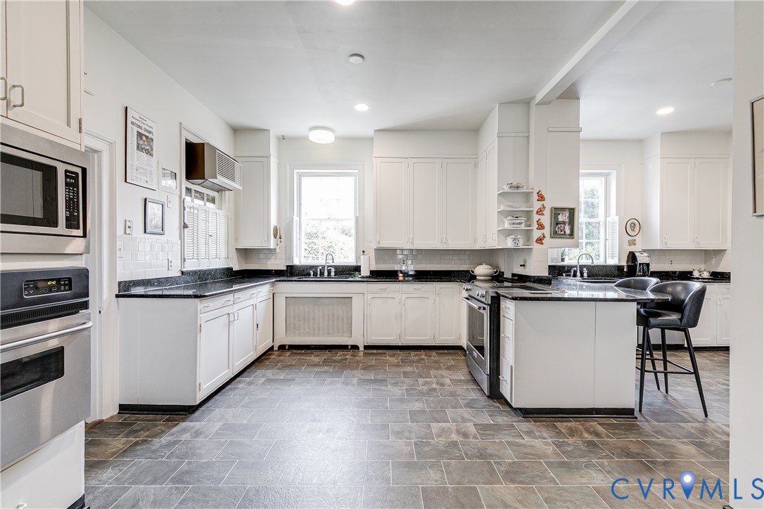 6 Tapoan Road Richmond, VA 23226 - Photo 12 of 39 Large kitchen