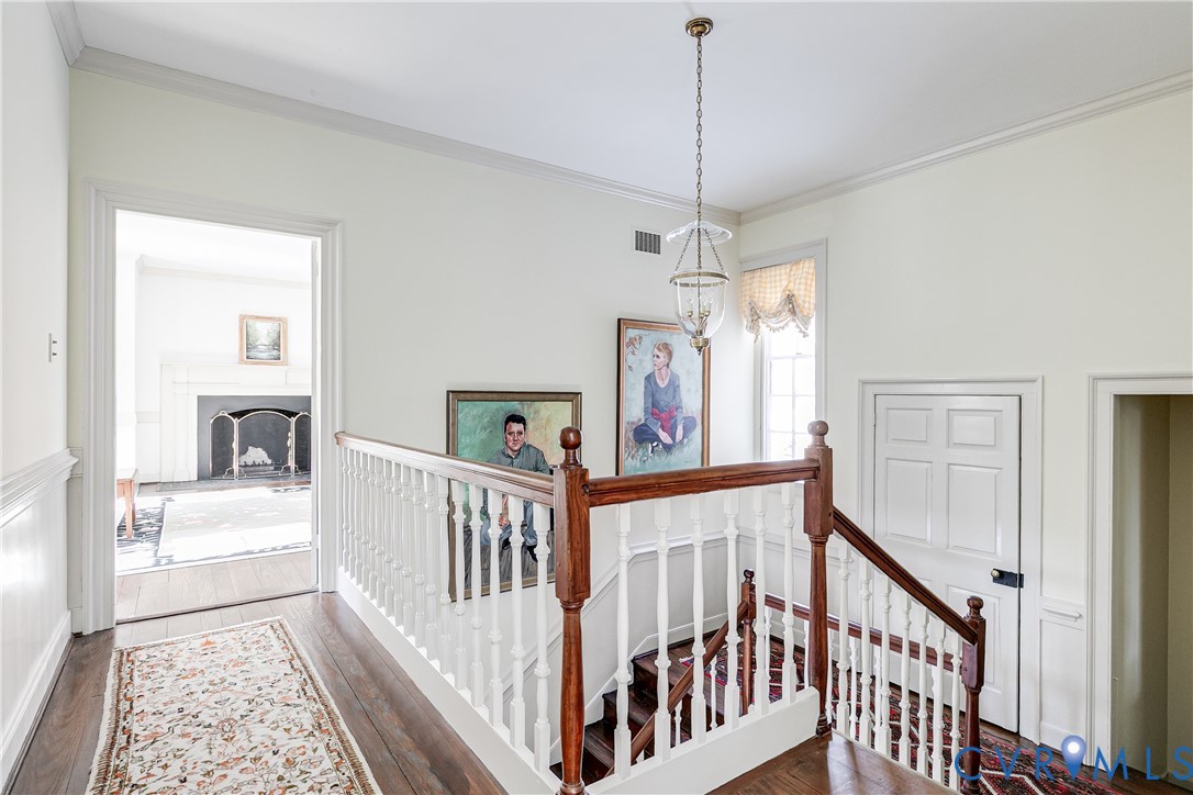 6 Tapoan Road Richmond, VA 23226 - Photo 20 of 39 Upstairs landing across front of home
