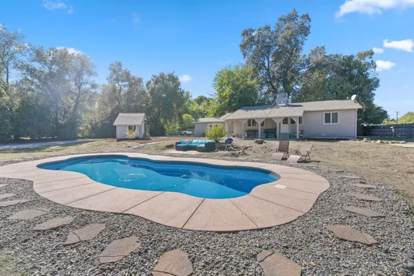$399,000 | 5367 Rosswood Street, Redding, CA 96001