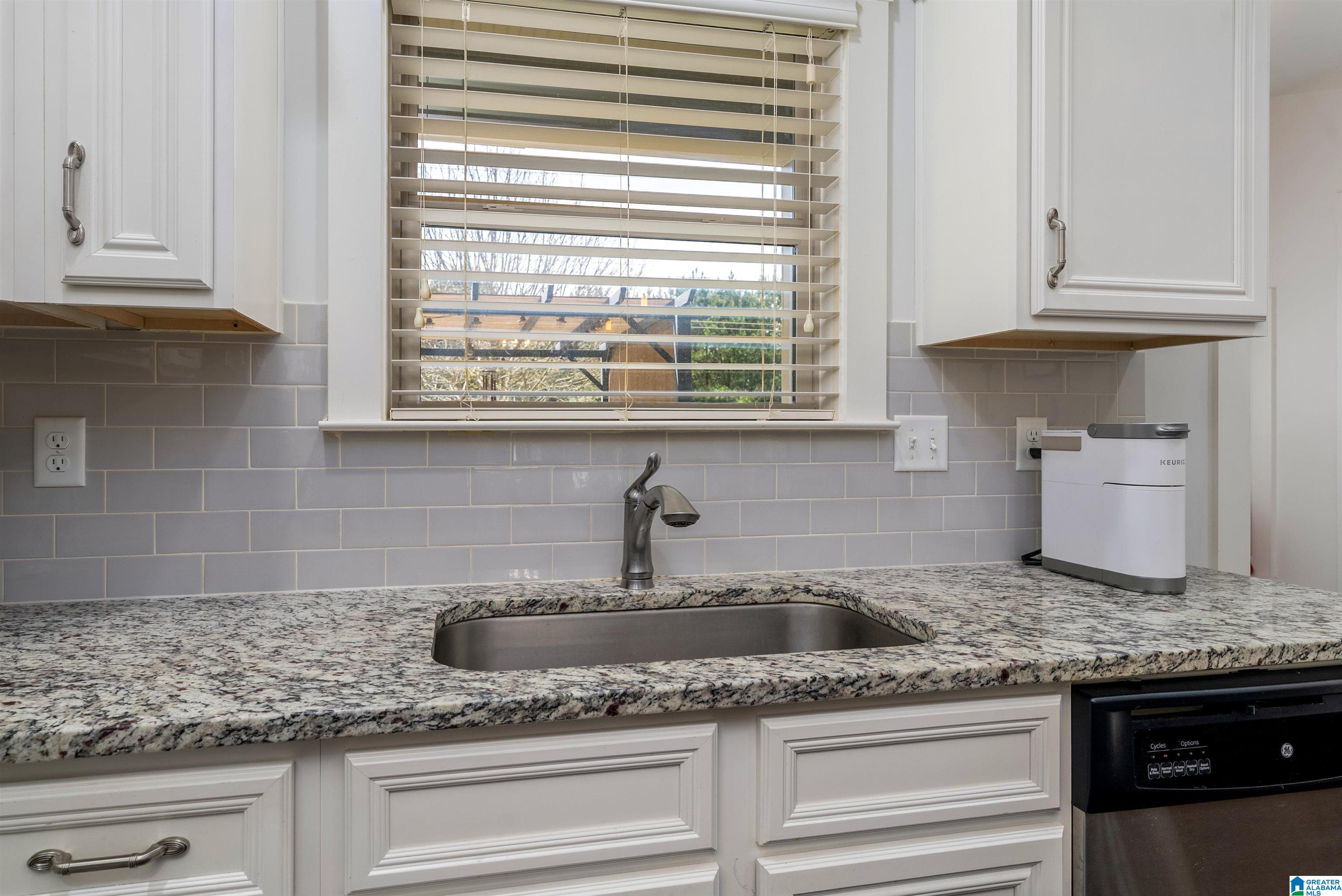 5249 Meadow Ridge Trail Bessemer, AL 35022 - Photo 17 of 37