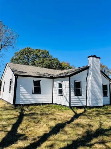 a view of a water fountain