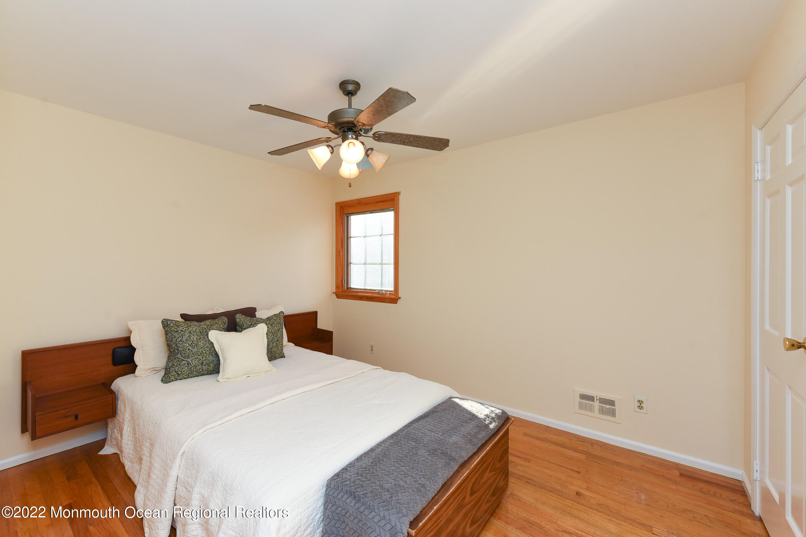 81 Ballantine Road Middletown, NJ 07748 - Photo 24 of 38 PS1_1418