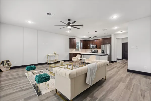 $2,550 | 4435 Maggie Street, Unit B, Houston, TX 77051