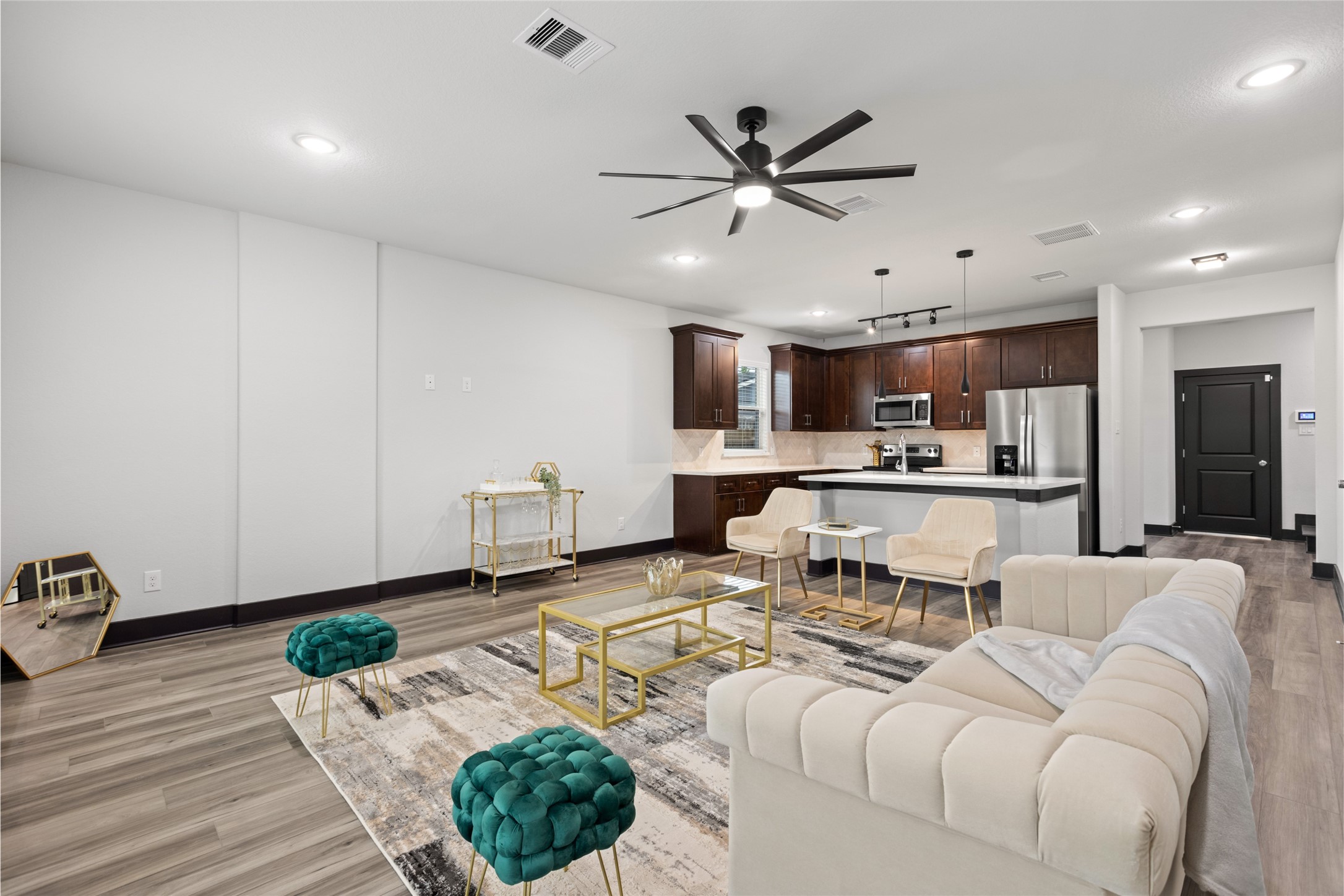 4435 Maggie Street, Unit B Houston, TX 77051 - Photo 13 of 37