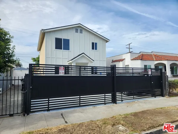 $5,000 | 1154 West 67th Street, Los Angeles, CA 90044