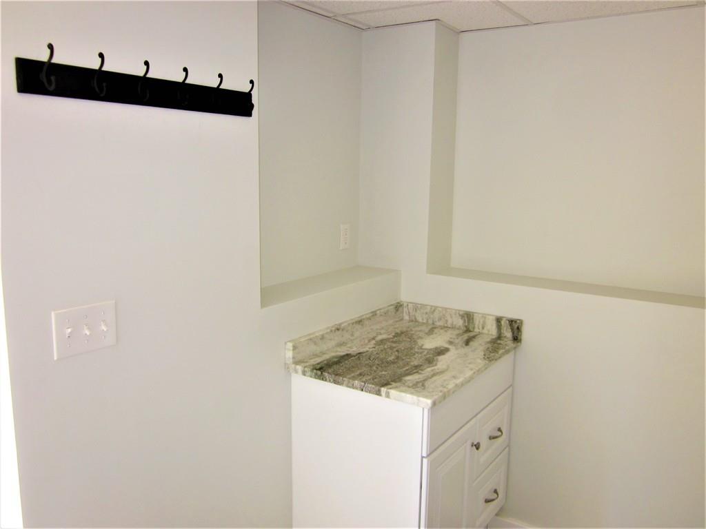 139-141 Brookfield Road Sturbridge, MA 01518 - Photo 20 of 24 Gallery Image 20