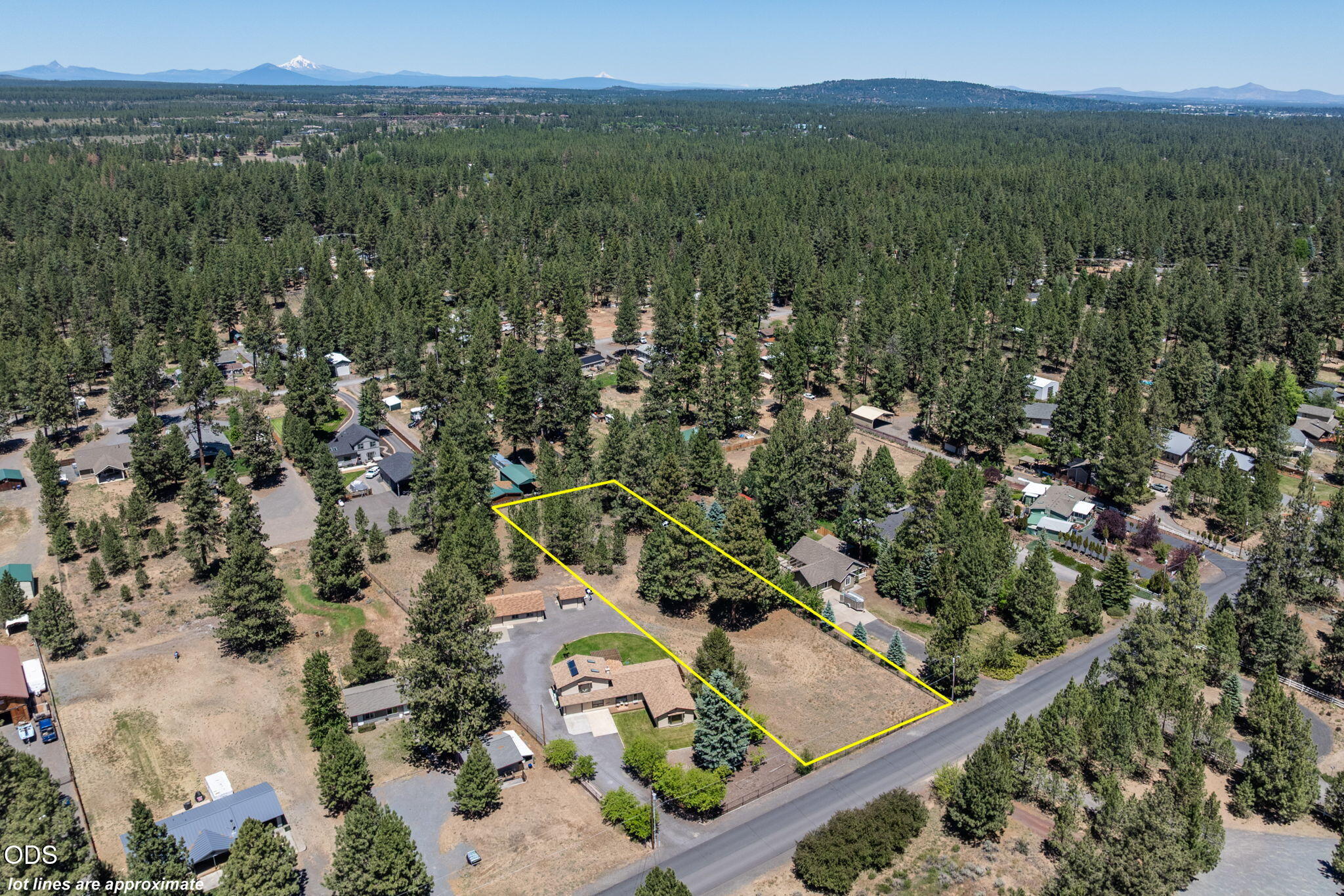 19580 Apache Road Bend, OR 97702 - Photo 2 of 6