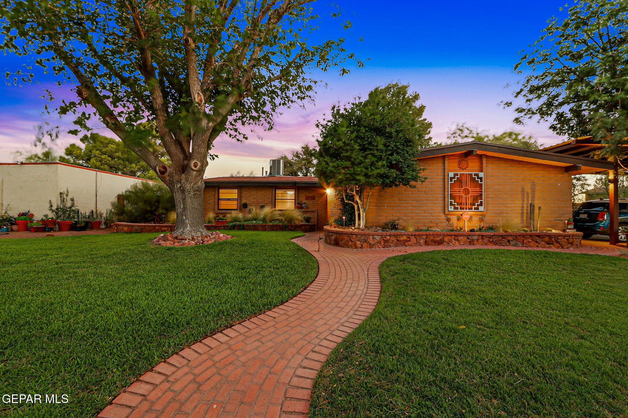 8713 Lakehurst Road El Paso, TX 79912 - Photo 3 of 47 47-web-or-mls-IMG_7410